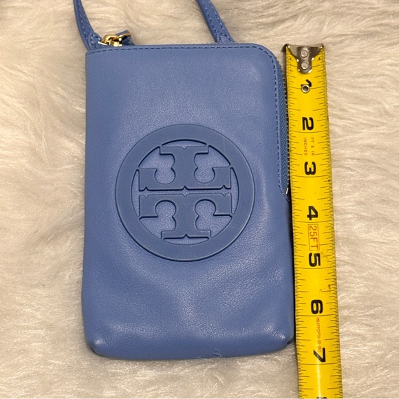 💙🩵Tory Burch Blue Phone Bag🩵💙 - Picture 9 of 17